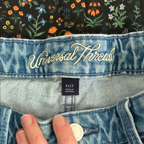 Universal Thread Light Blue Jean Shorts - Picture 2 of 3